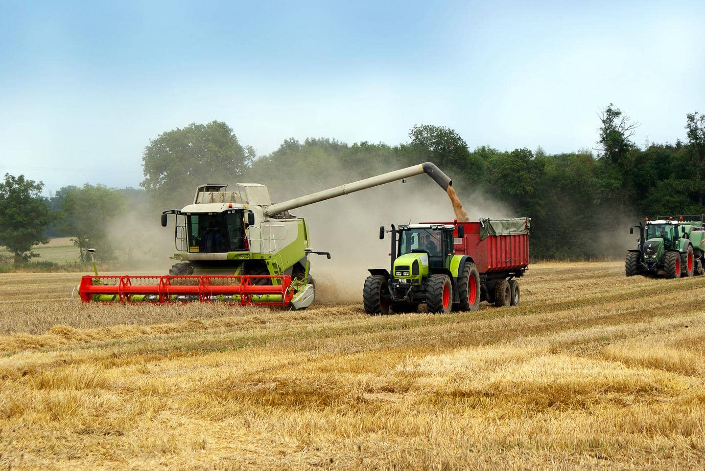 Landbrugsforsikring, mejetærsker og landbrugsmaskine på mark